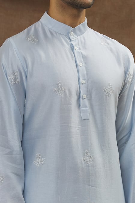 The MeN'S Kompany_Blue Chanderi Silk Thread Kurta _at_Aza_Fashions