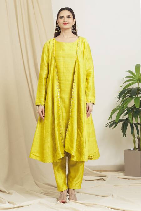 Surendri_Green Raw Silk Hand Embroidery Sequins Round Scallop Trimmed Jacket Pant Set_Online_at_Aza_Fashions