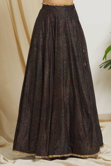 Surendri_Black Chanderi Printed Floral Plunge V Neck Lehenga With Blouse_at_Aza_Fashions