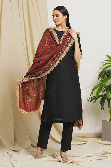 Shop_Surendri_Black Raw Silk Woven Round Lace Bordered Kurta Set_Online_at_Aza_Fashions
