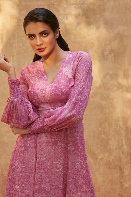 Buy_Ankita Dharman_Pink Viscose, Cotton V-neck Ash Rose Geometric Print Dress 
