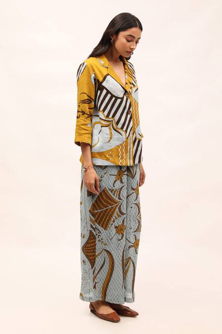 Buy_Kritika Murarka_Yellow Cotton Satin Collared Floral Print Boxy-cut Jacket _Online_at_Aza_Fashions