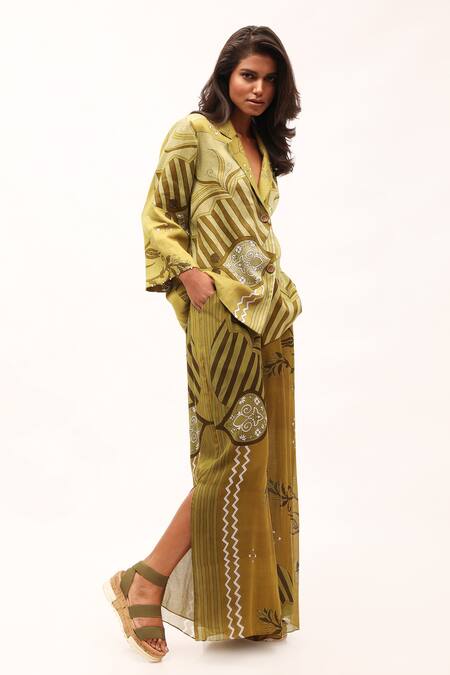 Kritika Murarka_Green Chiffon Printed Floral Wide-legged High-waisted Pant  _Online_at_Aza_Fashions