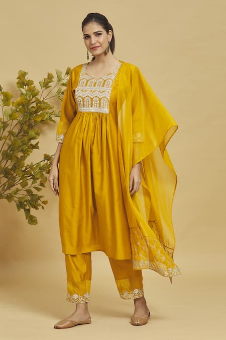 Samyukta Singhania Yellow Liva Embroidery Zari Round Neck And Mirror Yoke Kurta Set 