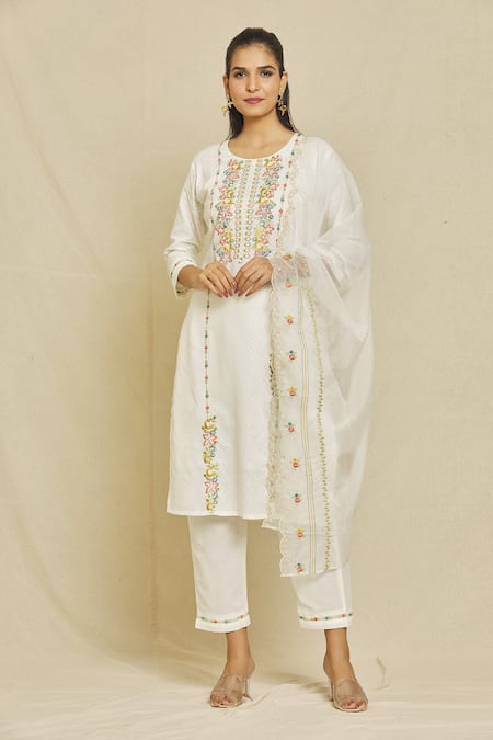 Samyukta Singhania Thread Embroidered Kurta Pant Set 