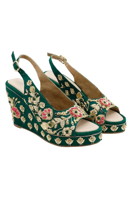 Veruschka by Payal Kothari Green Embellished Sarod Raw Silk Zardozi Wedges 