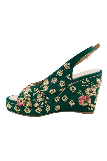 Shop_Veruschka By Payal Kothari_Green Embellished Sarod Raw Silk Zardozi Wedges _Online_at_Aza_Fashions