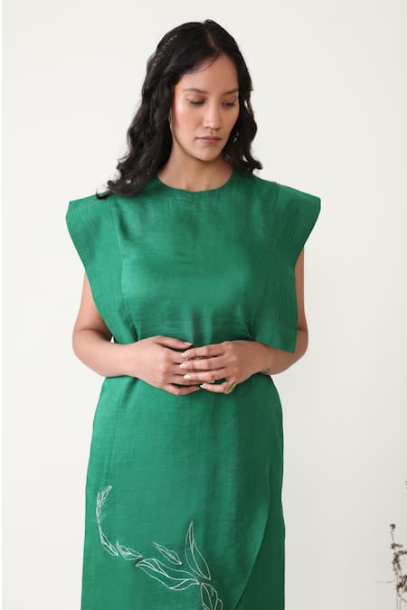 Chambray & CO. Green Linen, Silk Embroidery Round Neck Damia Overlapped Kurta And Pant Set at Aza Fashions Chambray & CO._Green Linen, Silk Embroidery Round Neck Damia Overlapped Kurta And Pant Set _at_Aza_Fashions