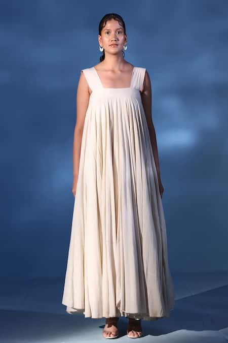 Chambray & CO. White Silk Square Neck Evian Solid Voluminous Dress Online at Aza Fashions Chambray & CO._White Silk Square Neck Evian Solid Voluminous Dress _Online_at_Aza_Fashions