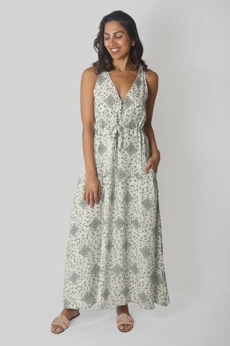 Reistor White Bemberg Crepe Printed Floral Deep V Flow And Go Maxi Dress  
