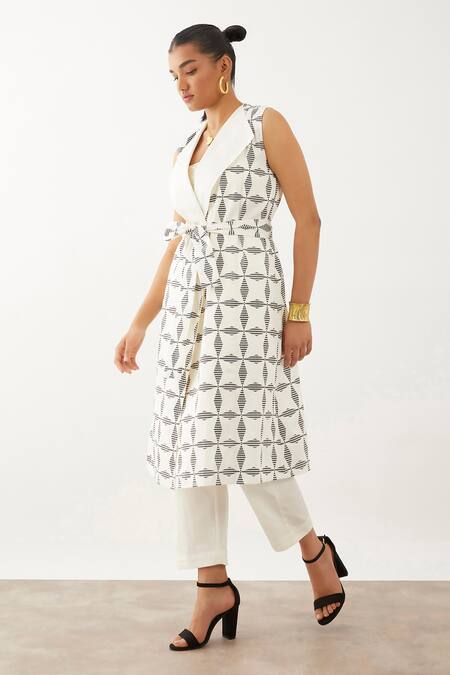 Shop_Son Of A Noble Snob_Off White Cotton Satin Collared Aiko Fan Print Jacket And Trouser Set _Online_at_Aza_Fashions