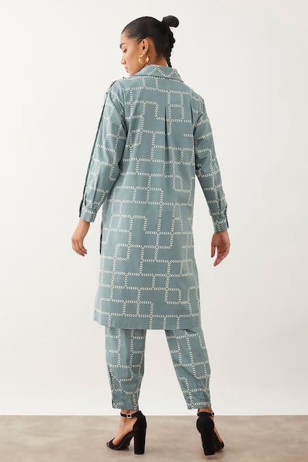 Shop Son Of A Noble Snob Grey Premium Cotton Satin Printed Chevron Spread Bora Tunic And Trouser Set at Aza Fashions Shop_Son Of A Noble Snob_Grey Premium Cotton Satin Printed Chevron Spread Bora Tunic And Trouser Set _at_Aza_Fashions