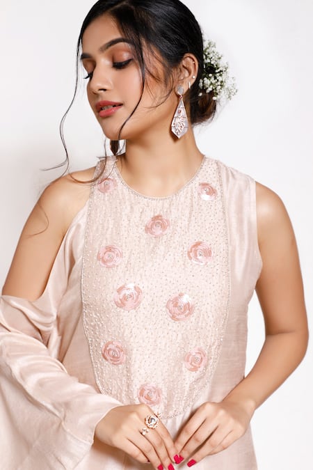 Buy_Kressa_Pink Silk, Crepe Embroidery Round Neck Cut Out Sleeve Kaftan _Online_at_Aza_Fashions