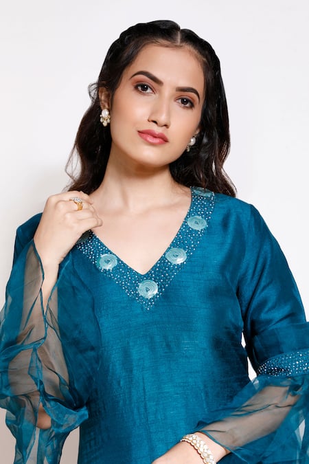 Shop Kressa Green Silk, Crepe, Cotton Embroidery V-neck High-low Kurta And Pant Set Online at Aza Fashions Shop_Kressa_Green Silk, Crepe, Cotton Embroidery V-neck High-low Kurta And Pant Set_Online_at_Aza_Fashions
