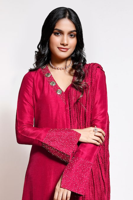 Buy_Kressa_Red Crepe Embroidered Floral V Neck Sherwani Kurta Set _Online_at_Aza_Fashions