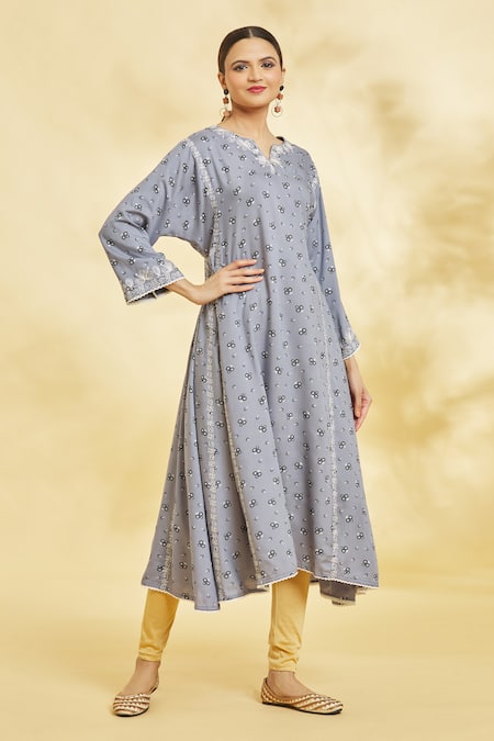 Naintara Bajaj Daisy Floral Print Kurta 