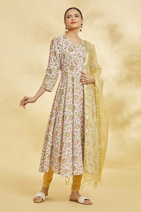 Naintara Bajaj Floral Blossom Print Anarkali Set 