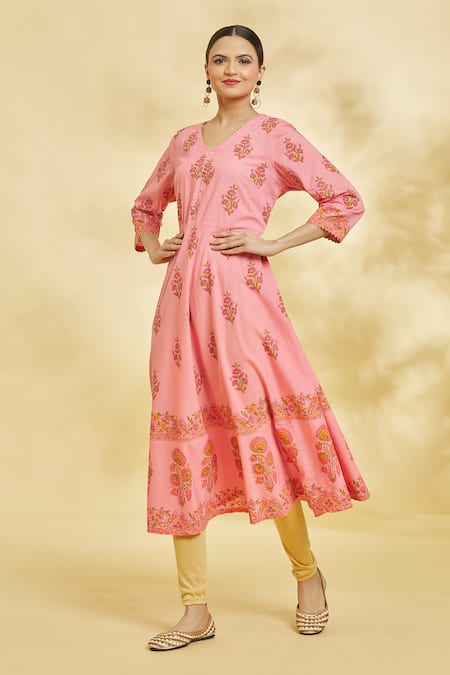 Buy Peach Embroidered Kurta With Purple Parallel Pants And Dupatta Online -  Shop for W