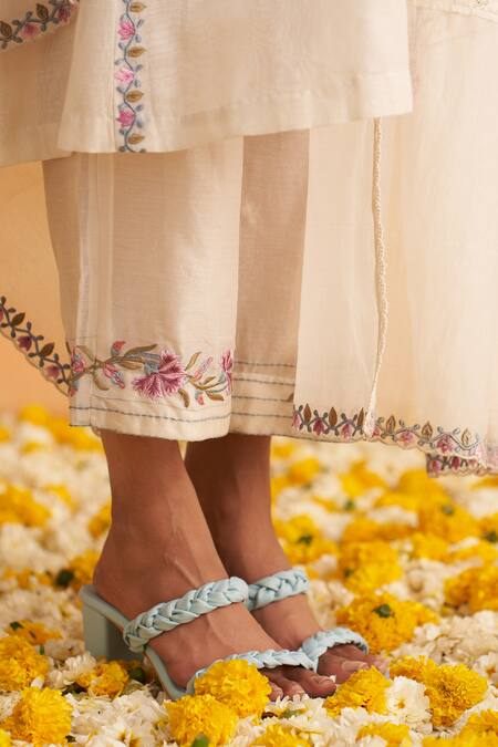Shop_Akriti By Ritika_Ivory Chanderi Embroidery, Lace Round Neck Thread Floral Kurta Pant Set_Online_at_Aza_Fashions