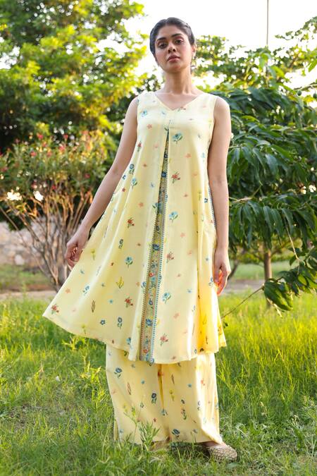Shop_Baise Gaba_Yellow Cotton Embroidery V-neck Bliss Printed Kurta And Flared Pant Set_Online_at_Aza_Fashions