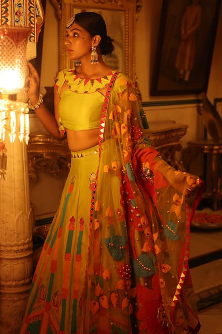 Xoxo Apurva_Green Silk Chanderi Hand Embroidered Floral Jaal Round Blouse Lehenga Set _Online_at_Aza_Fashions