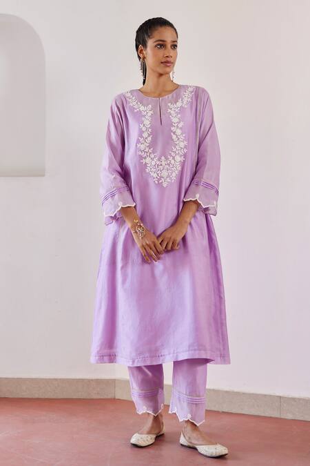 Shop Amisha Kothari Purple Chanderi , Organza Cut Work, Embroidery Ziya Floral Kurta Set Online at Aza Fashions Shop_Amisha Kothari_Purple Chanderi , Organza Cut Work, Embroidery Ziya Floral Kurta Set _Online_at_Aza_Fashions