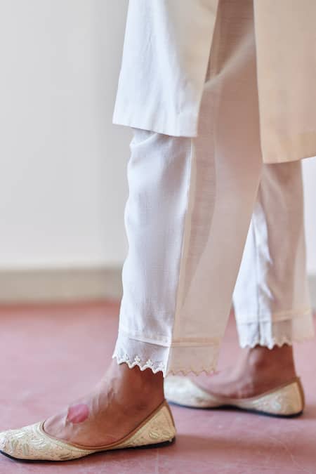 Shop Amisha Kothari Ivory Chanderi , Organza Cut Work, Embroidery Safina Floral Kurta Set Online at Aza Fashions Shop_Amisha Kothari_Ivory Chanderi , Organza Cut Work, Embroidery Safina Floral Kurta Set _Online_at_Aza_Fashions