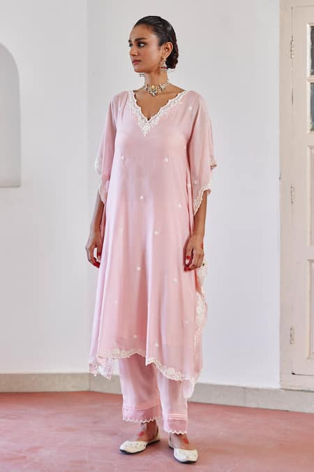 Amisha Kothari Pink Cotton, Silk Cut Work V-neck Zeenat Embroidered Kurta Kaftan Set Online at Aza Fashions Amisha Kothari_Pink Cotton, Silk Cut Work V-neck Zeenat Embroidered Kurta Kaftan Set _Online_at_Aza_Fashions