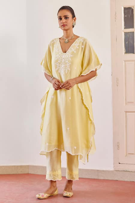 Amisha Kothari Zainaab Embroidered Kurta Kaftan Set 