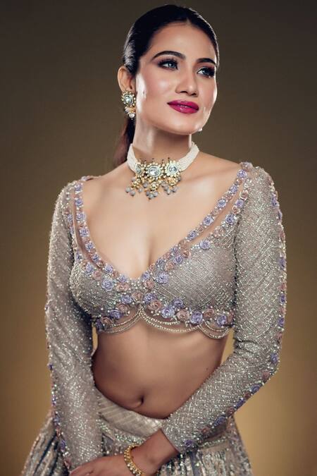 Buy_Anjalee And Arjun Kapoor_Pink Net Pearls V-neck Applique Embroidered Bridal Lehenga Set _Online_at_Aza_Fashions