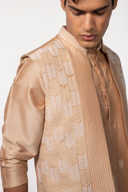 Buy_Kaka Calcutta_Gold Bamboo, Cotton, Silk Embroidery Arrowhead Pattern Bundi And Kurta Set _Online_at_Aza_Fashions