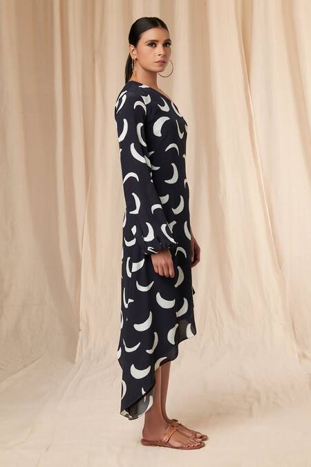 Shop_Masaba_Black Natural Crepe Mooncrest Asymmetric Neck Print Hem Kaftan_Online_at_Aza_Fashions