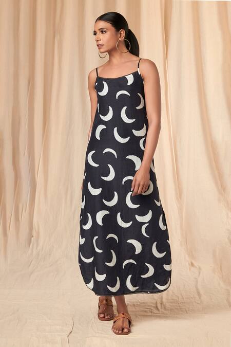 Buy Masaba Black Bemberg Linen Print Mooncrest Square Neck Lily Slip Dress Online at Aza Fashions Buy_Masaba_Black Bemberg Linen Print Mooncrest Square Neck Lily Slip Dress _Online_at_Aza_Fashions