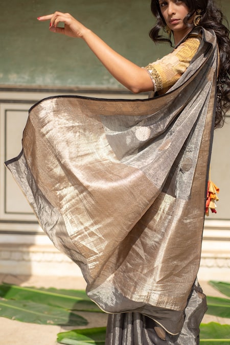Buy_Priyanka Raajiv_Grey Silk Embroidery Rena Metallic Woven Banarasi Saree With Running Blouse _Online_at_Aza_Fashions