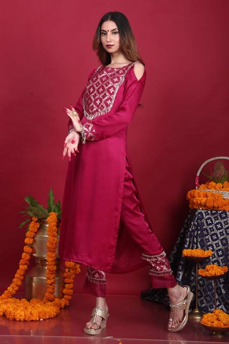 Monk & Mei By Sonia Anand_Purple Silk, Brocade Embroidery, Tassels Isha Floral Pattern Straight Kurta Set _at_Aza_Fashions