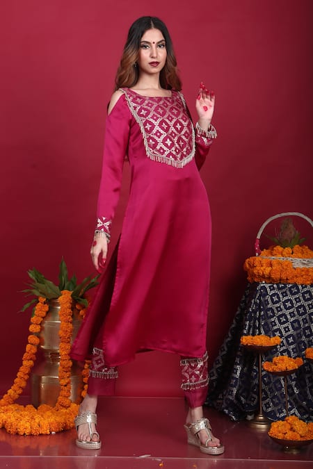 Buy_Monk & Mei By Sonia Anand_Purple Silk, Brocade Embroidery, Tassels Isha Floral Pattern Straight Kurta Set 