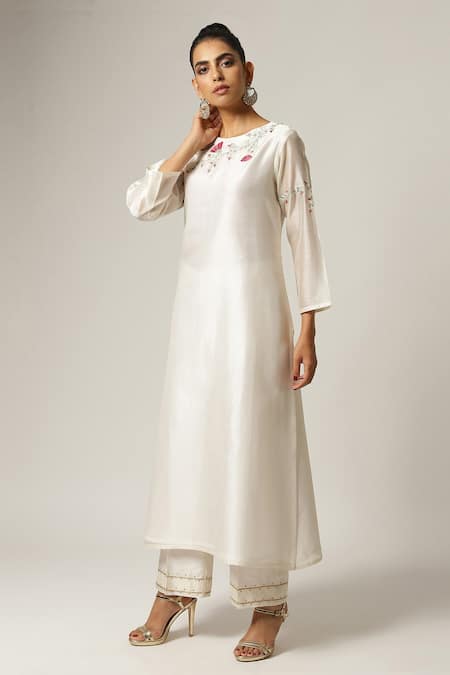 Anantaa By Roohi_Off White , , Placement Dabka Kurta With Pant _Online_at_Aza_Fashions