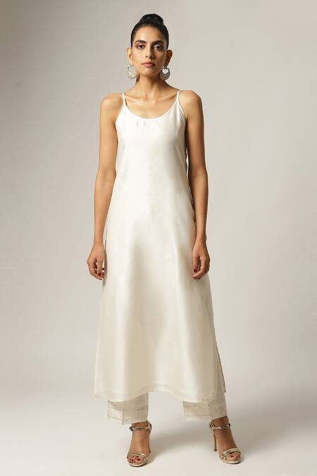 Anantaa By Roohi_Off White Silk, Chanderi Embroidery, Diamonds Floral Dabka Work Jacket Pant Set _at_Aza_Fashions