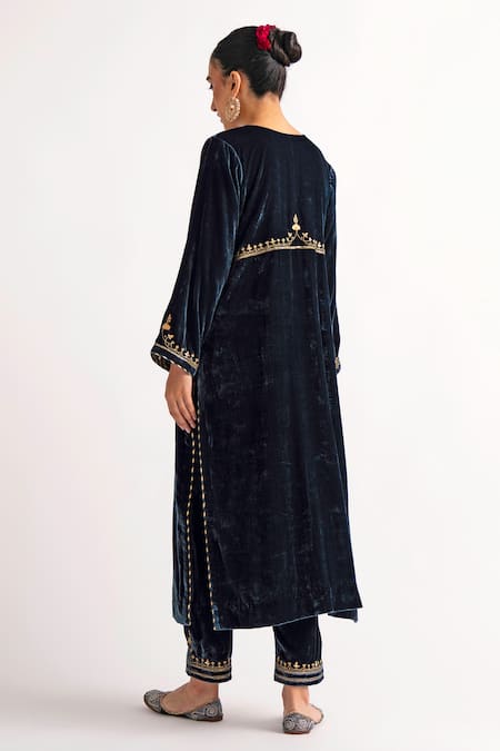 Shop_Anantaa By Roohi_Blue Velvet Sequins, Zari, Embroidery Round Neck Placement Hand Kurta With Pant _at_Aza_Fashions