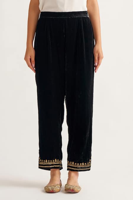 Anantaa By Roohi_Black Velvet Sequins, Zari, Embroidery Round Placement Hand Kurta With Pant _Online_at_Aza_Fashions