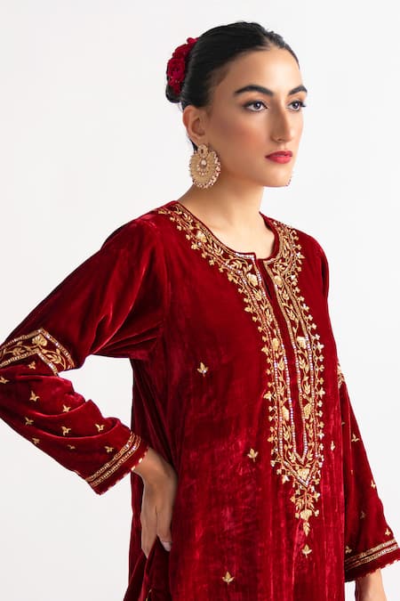 Anantaa By Roohi Red Velvet Sequins, Embroidery Round Neck Hand Kurta With Pant at Aza Fashions Anantaa By Roohi_Red Velvet Sequins, Embroidery Round Neck Hand Kurta With Pant _at_Aza_Fashions