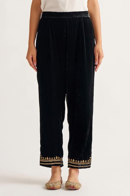 Anantaa By Roohi Black Velvet Sequins, Embroidery Round Neck Hand Straight Kurta With Pant Online at Aza Fashions Anantaa By Roohi_Black Velvet Sequins, Embroidery Round Neck Hand Straight Kurta With Pant _Online_at_Aza_Fashions