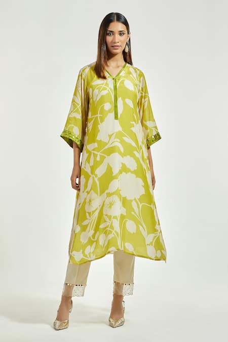 Anantaa by Roohi Contrast Floral Vine Print Kurta With Pant 