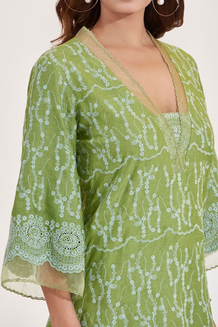 Shop_Glittire By Sakshi Verma_Green Cotton Linen Embroidered Thread Blunt V Neck Kurta And Salwar Set _Online_at_Aza_Fashions