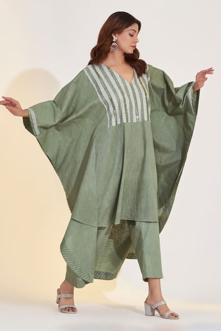 Glittire By Sakshi Verma_Green Cotton Linen Embroidered Yoke High-low Kurta And Palazzo Set _Online_at_Aza_Fashions