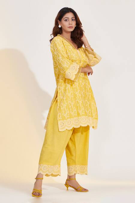 Buy_Glittire By Sakshi Verma_Yellow Cotton, Linen Embroidery V-neck Kurta And Palazzo Set_Online_at_Aza_Fashions