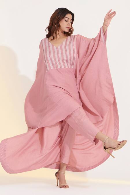 Glittire By Sakshi Verma_Green Cotton, Linen Embroidery V-neck Yoke Kurta And Palazzo Set_Online_at_Aza_Fashions