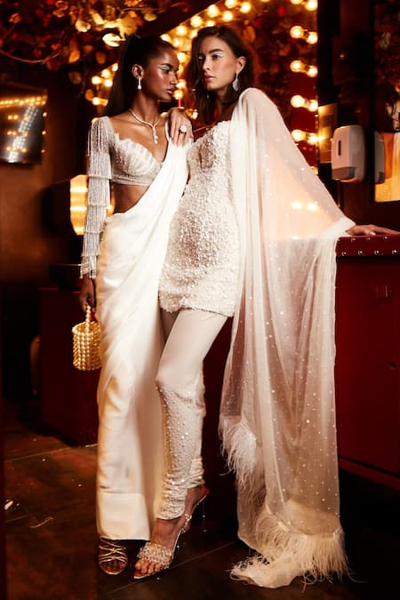 Shop Garima Karwariya Designs Ivory Georgette, Chiffon Embroidery, Sequins Sweetheart Neck Kurta Set at Aza Fashions Shop_Garima Karwariya Designs_Ivory Georgette, Chiffon Embroidery, Sequins Sweetheart Neck Kurta Set _at_Aza_Fashions