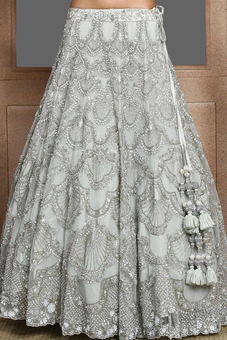 Kalighata_Green Net Sequins, Zari V-neck Scallop Pattern Bridal Lehenga Set _Online_at_Aza_Fashions