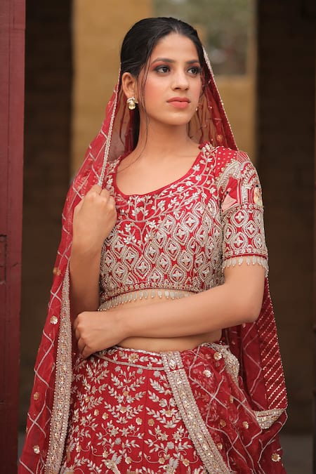 Buy_House Of Tushaom_Red Silk Diamonds, Embroidery, Cut Work, Sequins Raja Rani Bridal Lehenga Set _Online_at_Aza_Fashions